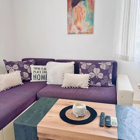 Cozy Central 1Bd Apt Varna