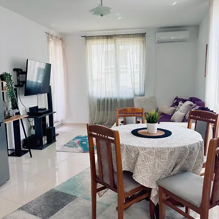 Cozy Central 1Bd Apt